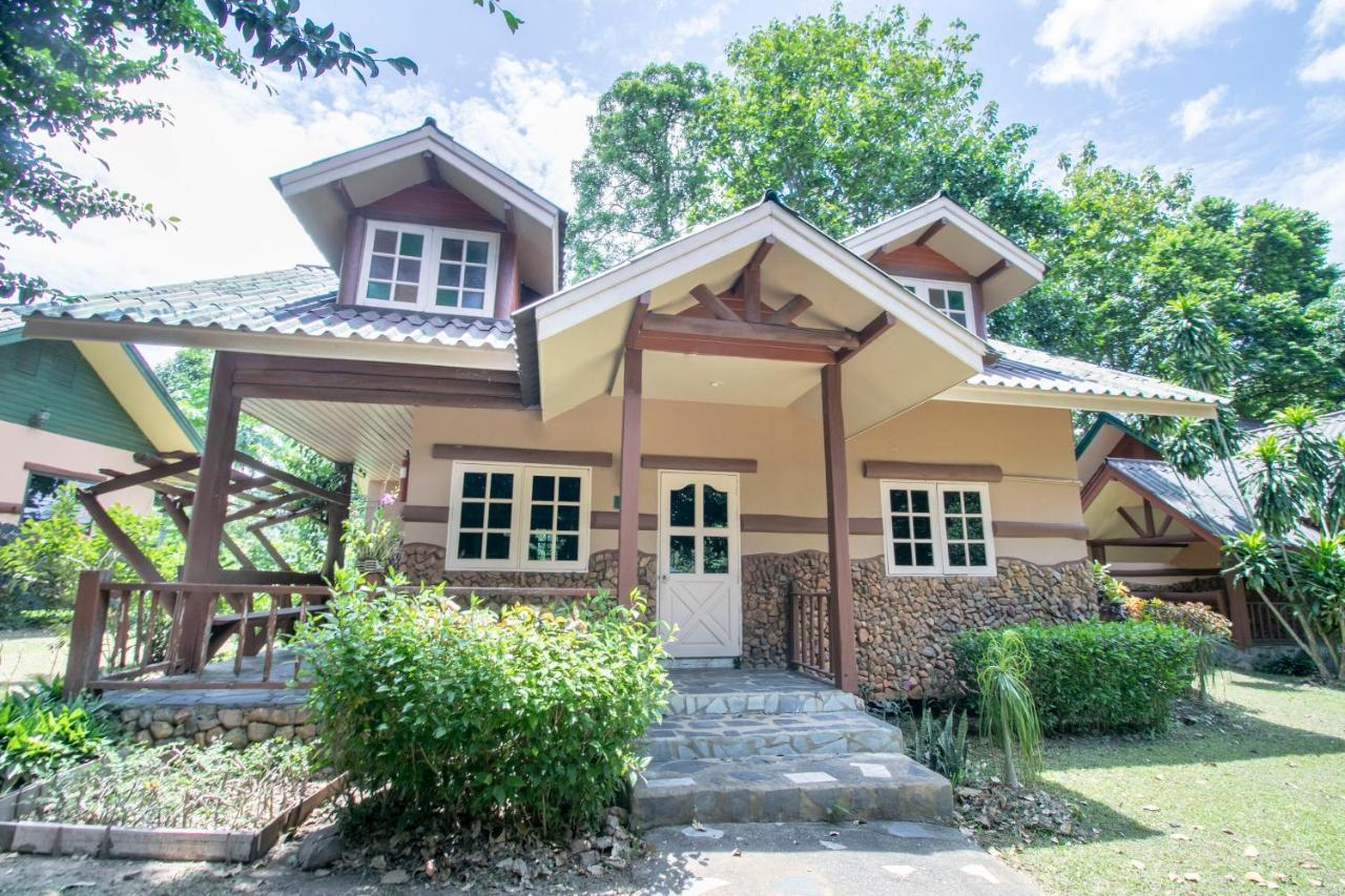 Capital O 1110 Khaoyai Cowboy City Resort Mu Si Zewnętrze zdjęcie